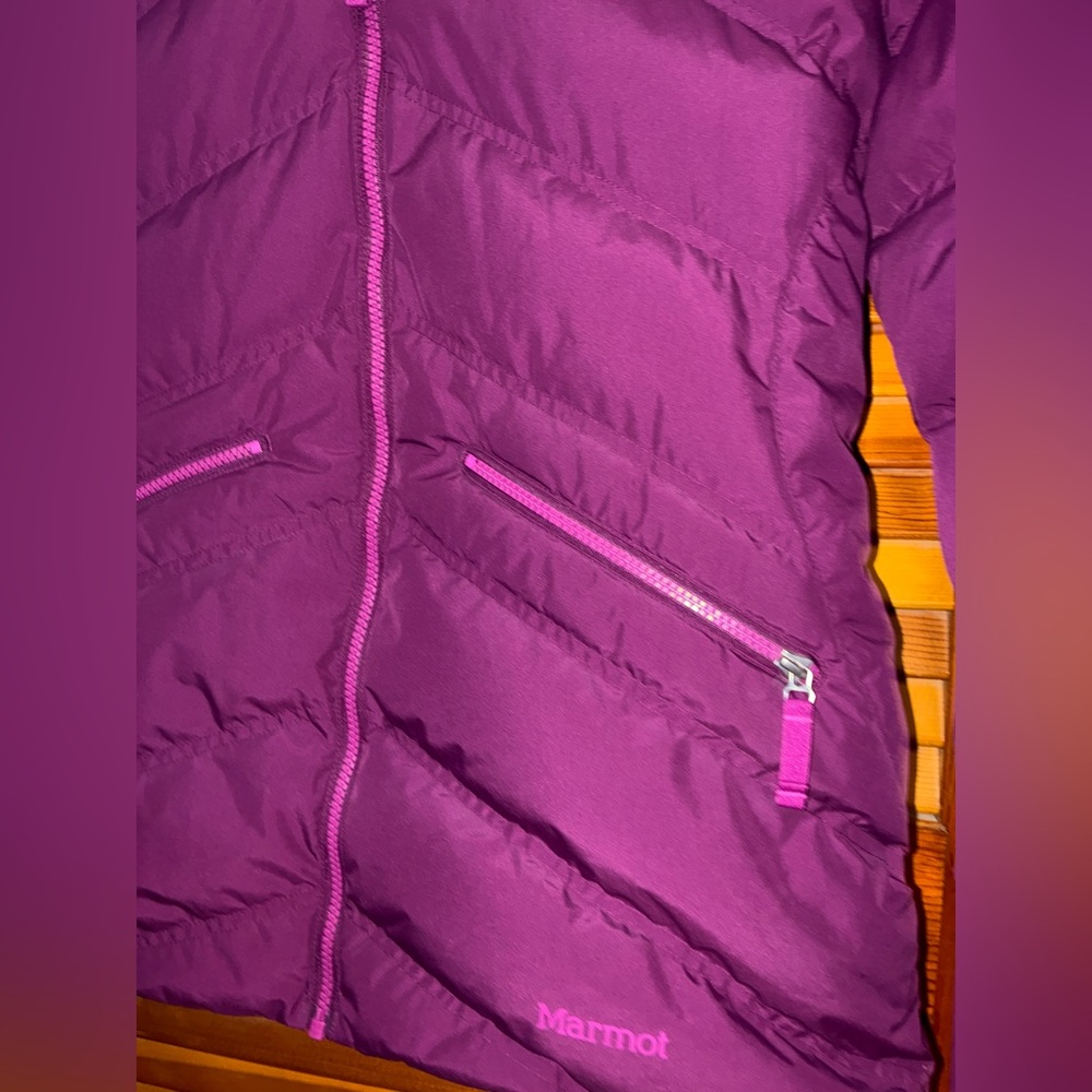 Marmot Val D’sere Down Jacket, 700 fill, magenta - womens size large - Picture 4 of 14